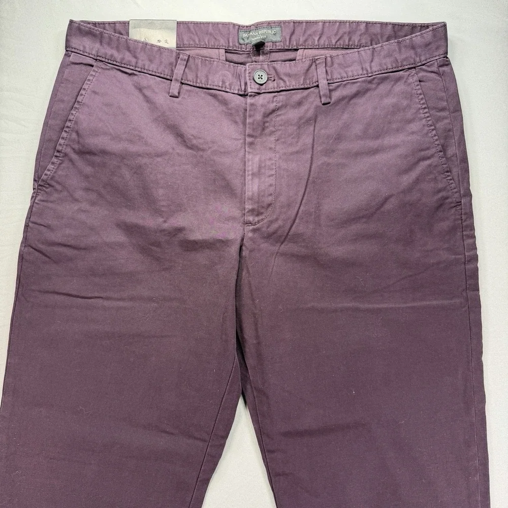 Banana Republic Lived In Chino Pants Mens 36x32 Purple Skinny Fit Preppy NWT